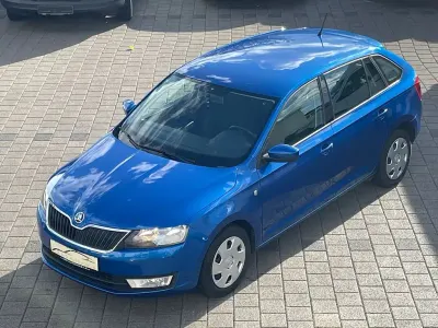Używany Skoda Rapid Ambition 86 KM (63 kW) 2013 Niebieski Hatchback