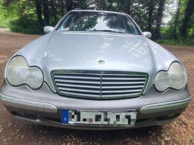Mercedes C200