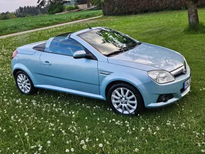 Gebraucht Opel Tigra Edition 125 PS (91 kW) 2010 Blau Cabrio