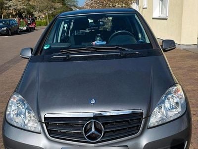 Gebraucht Mercedes A160 95 PS (69 kW) 2011 Grau Limousine