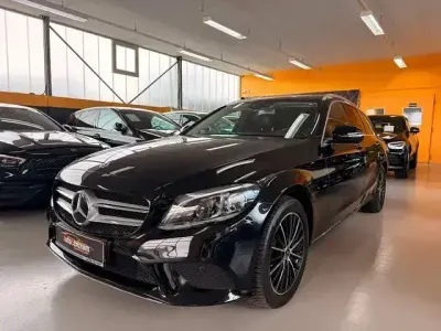 Gebraucht Mercedes C180 156 PS (114 kW) 2019 Schwarz Kombi