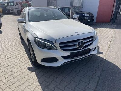 Gebraucht Mercedes C250 Avantgarde 204 PS (150 kW) 2015 Weiß Limousine