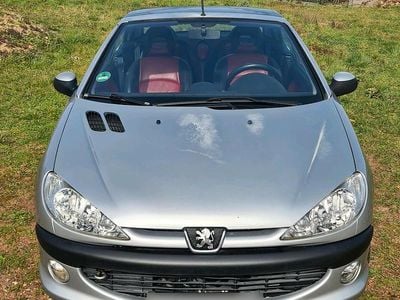 Gebraucht Peugeot 206 CC 136 PS (100 kW) 2001 Silber Cabrio