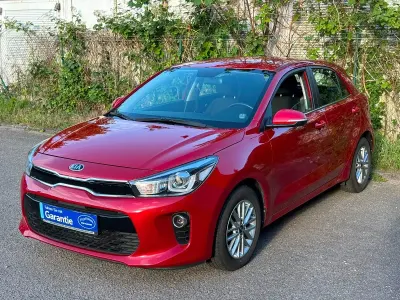 Gebraucht Kia Rio Edition 7 84 PS (61 kW) 2017 Rot Limousine