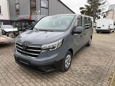 Schiefergrau Neu 2025 Renault Trafic Evolution Van / Kleinbus | 39.499 € (Etwas zu teuer)