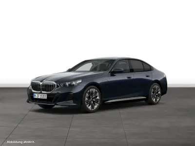 Gebraucht BMW 550e Comfort Edition 489 PS (359 kW) 2025 Limousine