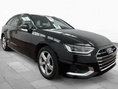 Gebraucht Audi A4 Advanced 163 PS (119 kW) 2023 Schwarz Kombi