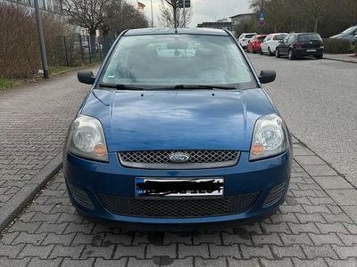 Gebraucht Ford Fiesta 69 PS (50 kW) 2007 Blau Kleinwagen