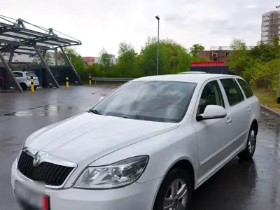 Gebraucht Skoda Octavia 105 PS (77 kW) 2010 Weiß Kombi