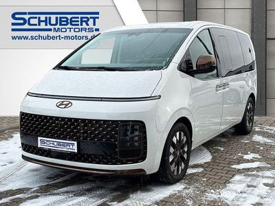 Gebraucht Hyundai Staria Signature 177 PS (130 kW) 2022 Creamy white / sol Van / Kleinbus