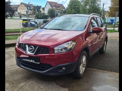 Gebraucht Nissan Qashqai +2 Acenta 141 PS (103 kW) 2010 Rot SUV