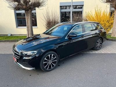 Gebraucht Mercedes E300 194 PS (142 kW) 2021 Schwarz Kombi