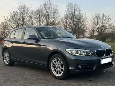 Gebraucht BMW 118 Sport Line 150 PS (110 kW) 2018 Grau Kleinwagen