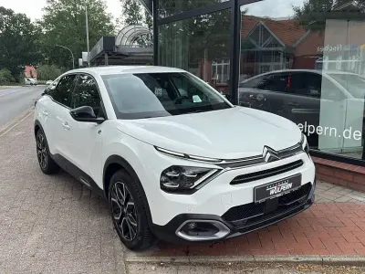 Gebraucht Citroën e-C4 100 kW (136 PS) 2024 Weiß Limousine