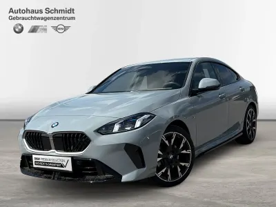 Gebraucht BMW 220 M Sport 150 PS (110 kW) 2025 M brooklyn grau Coupé