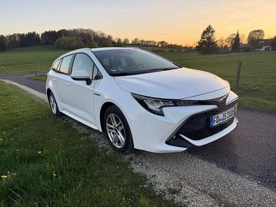Second-hand Toyota Corolla 122 CP (89 kW) 2021 Alb Break