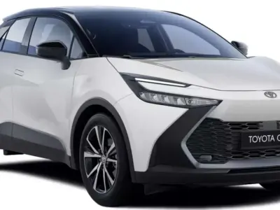 Neu Toyota C-HR 140 PS (102 kW) 2025 Schneeweiß/ dach schwarz SUV