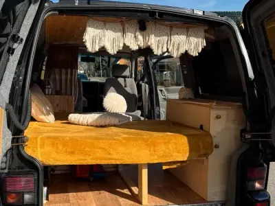 Używany VW Transporter 2000 Czarny Van