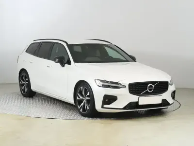 Gebraucht Volvo V60 R-Design 250 PS (183 kW) 2021 Weiß Kombi