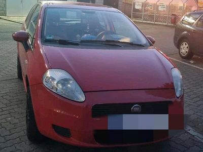 Rot Gebraucht 2011 Fiat Grande Punto Kleinwagen | 2.500 € (Fairer Preis)