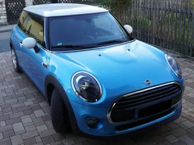 Begagnad Mini Cooper 136 HK (100 kW) 2018 Blå Halvkombi