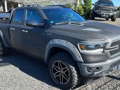 Gebraucht RAM 1500 389 PS (286 kW) 2019 Stonecrunch schwarz/grau Pickup