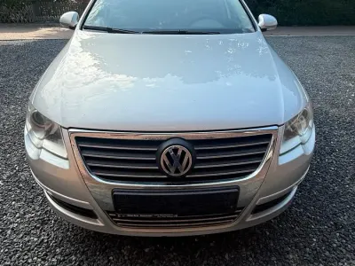Gebraucht VW Passat 105 PS (77 kW) 2008 Grau Kombi