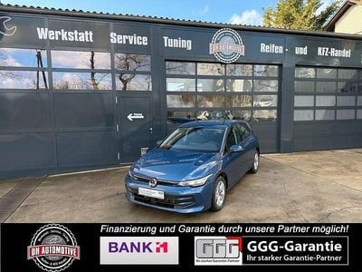 Gebraucht VW Golf VIII Life 116 PS (85 kW) 2024 Anemonenblau metallic Limousine