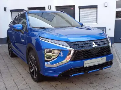Gebraucht Mitsubishi Eclipse Cross Plus 188 PS (138 kW) 2022 Laserblau SUV
