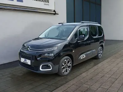Gebraucht Citroën e-Berlingo Shine 131 PS (96 kW) 2021 Lack onyx schwarz/typ aussenve Van / Kleinbus