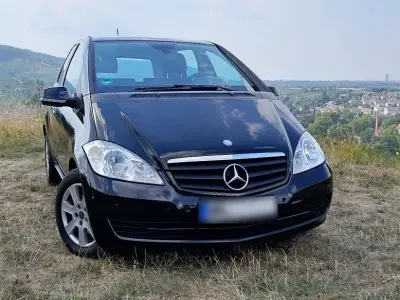 Gebraucht Mercedes A180 116 PS (85 kW) 2011 Schwarz Kleinwagen