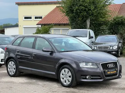 Gebraucht Audi A3 Attraction 105 PS (77 kW) 2011 Grau Kleinwagen