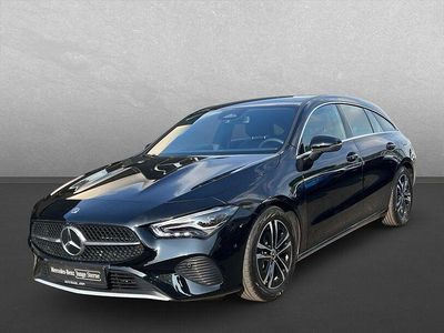 Gebraucht Mercedes CLA200 Shooting Brake 177 PS (130 kW) 2024 Schwarz Kombi