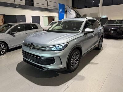 Silber Gebraucht 2024 VW Tiguan SUV | 33.999 € (Guter Preis)