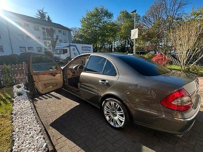 Usata Mercedes E320 224 CV (164 kW) 2007 Argento Berlina