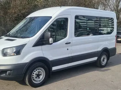 Gebraucht Ford Transit Trend 155 PS (114 kW) 2018 Frostweiß Limousine