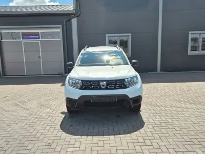 Gebraucht Dacia Duster Deal 101 PS (74 kW) 2020 Weiß SUV