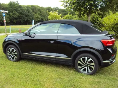 Gebraucht VW T-Roc Cabriolet Active 110 PS (80 kW) 2021 Schwarz Cabrio