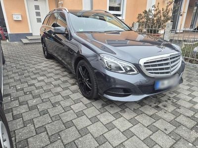 Gebraucht Mercedes E300 204 PS (150 kW) 2013 Grau Kombi