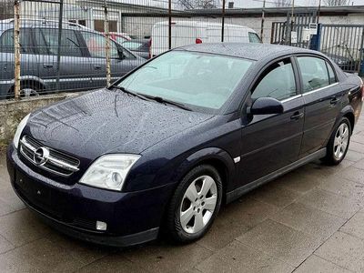 Gebraucht Opel Vectra Elegance 122 PS (89 kW) 2004 Saturnblau/blue Limousine