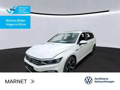 Gebraucht VW Passat IQ Drive 218 PS (160 kW) 2021 Oryxwhite perlmutteffekt Kombi