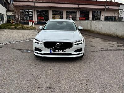 Gebraucht Volvo V90 Momentum 150 PS (110 kW) 2020 Weiß Kombi