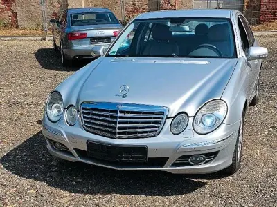 Gebraucht Mercedes E280 Avantgarde 190 PS (139 kW) 2006 Silber Limousine