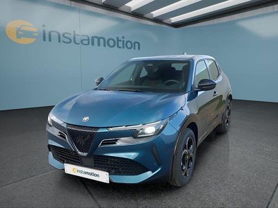 Neu Alfa Romeo GT Junior 136 PS (100 kW) 2026 Schwarz SUV