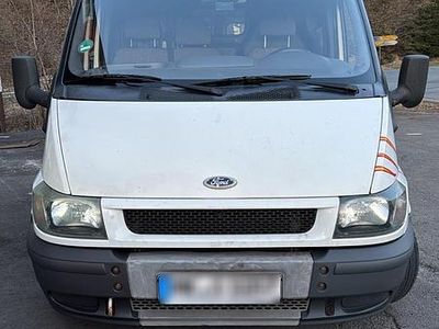 Usado Ford Transit 85 HP (62 kW) 2005 Branco Sedan
