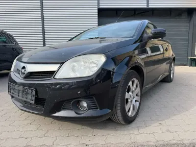 Brugt Opel Tigra Sport 125 HK (91 kW) 2004 Sort Cabriolet