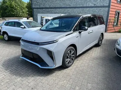 Neu Maxus MIFA 9 180 kW (245 PS) 2025 Meteoritelime/dach schwarz Van / Kleinbus
