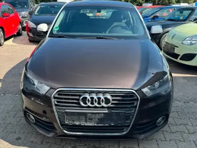 Gebraucht Audi A1 85 PS (62 kW) 2011 Braun Kleinwagen