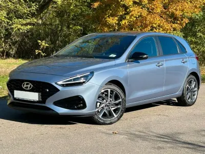 Gebraucht Hyundai i30 Advantage 101 PS (74 kW) 2024 Meta blue Limousine