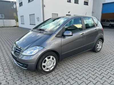 Gebraucht Mercedes A160 82 PS (60 kW) 2011 Grau Kleinwagen